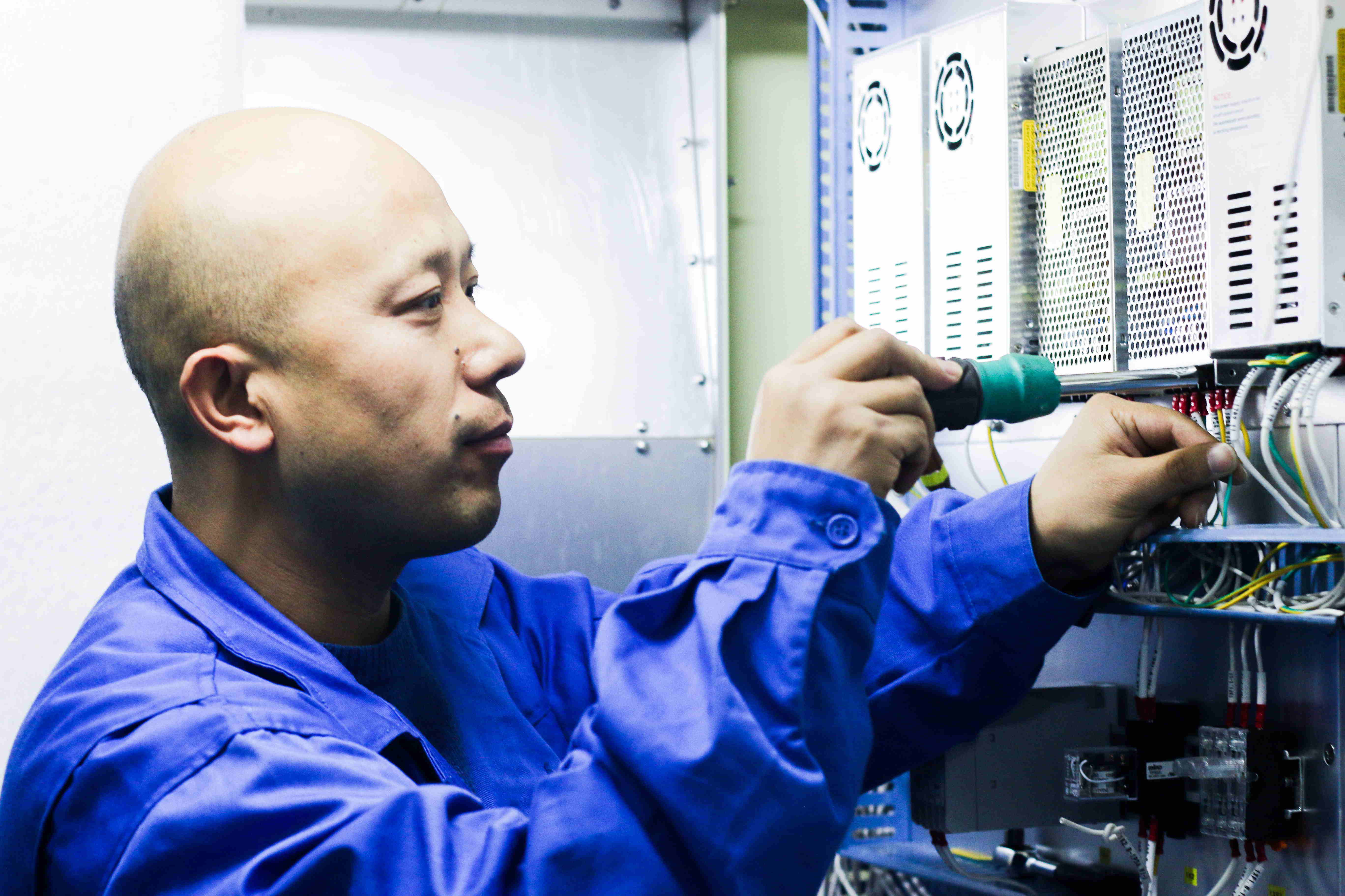 ���V�Ƽ��߼����˲���չ�L��